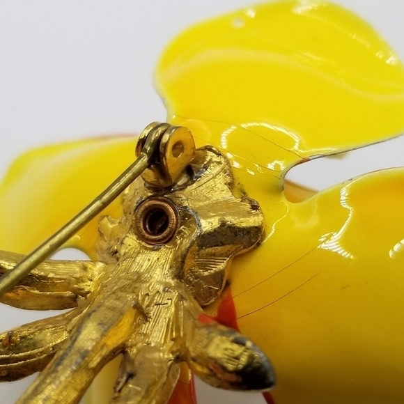 Vintage Enamel Flower Gold Tone Stem Brooch Pin Orange Yellow Large High Gloss - Picture 9 of 12